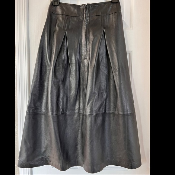 NEW! Genuine Leather Skirt - Picture 2 of 6